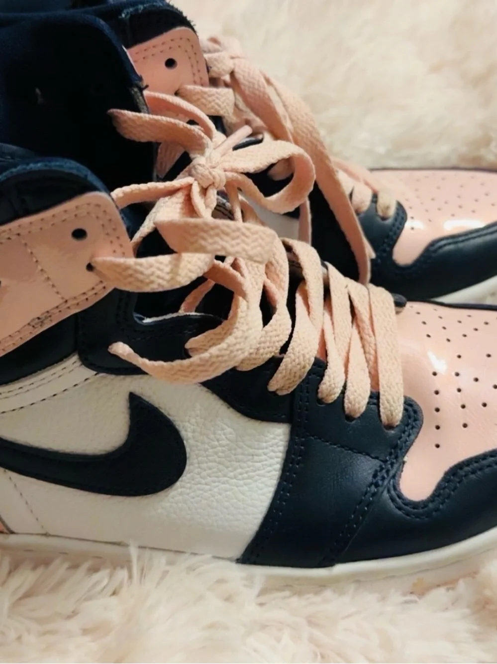 Nike Women's High-Top Sneakers in Pink, Black and White